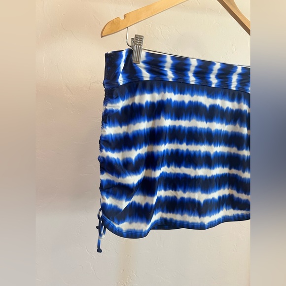 ATHLETA Scrunch Swim Skirt, Size XL - Picture 6 of 8